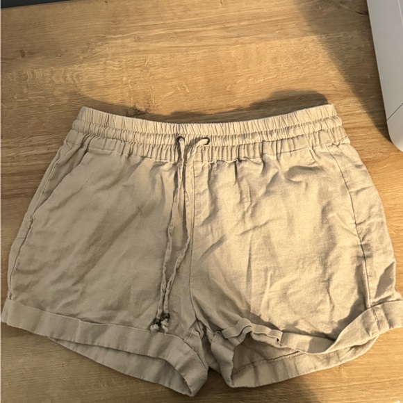 Tan Shorts - Picture 1 of 1